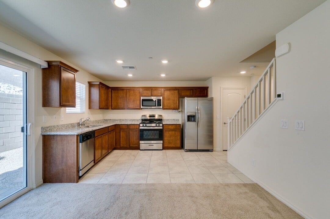 301 Rain Quail Wy in Henderson, NV - Foto de edificio