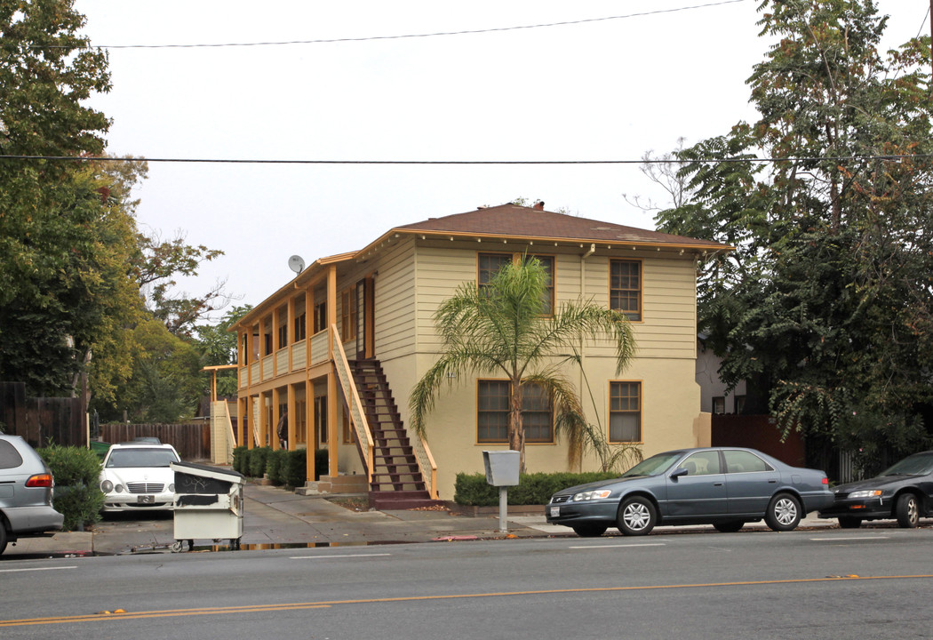 329 E San Fernando St in San Jose, CA - Foto de edificio