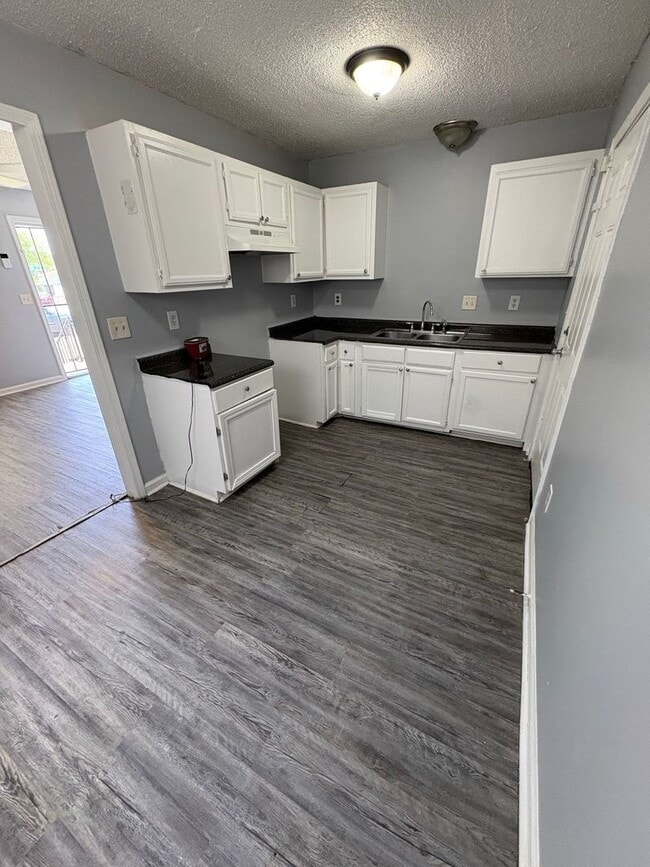 2901 Lake Park Rd in Memphis, TN - Building Photo - Building Photo