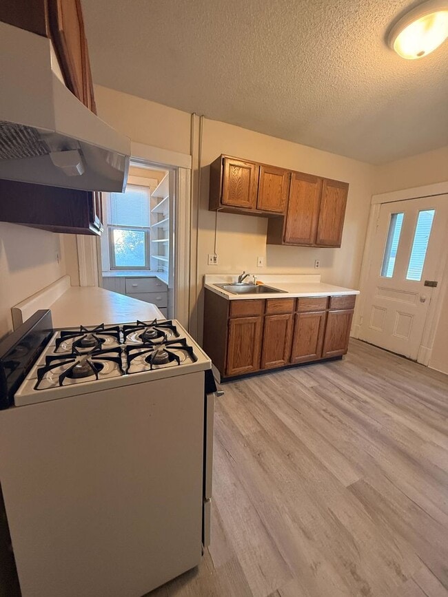 property at 1-7 Glenwood Ave