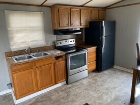 49 Coach Dr in Jackson, TN - Building Photo