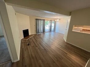 1020 Autumn Woods Ln in Virginia Beach, VA - Building Photo - Building Photo