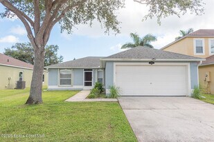 5081 Spinet Dr in Melbourne, FL - Building Photo