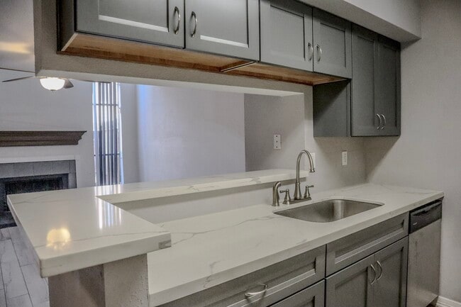 10912 Gulf Fwy in Houston, TX - Building Photo - Building Photo