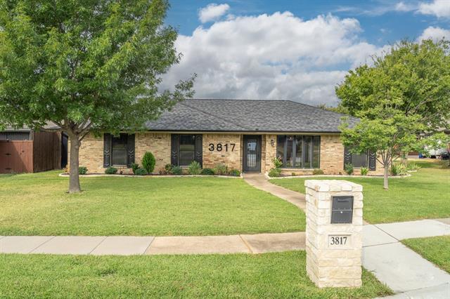 3817 Westminster Dr in Carrollton, TX - Building Photo