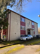 214 SW 8th St in Corvallis, OR - Building Photo - Building Photo