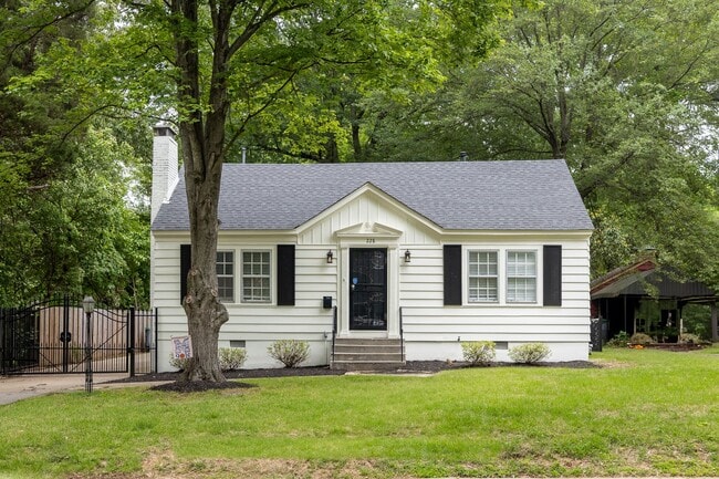 property at 228 Palisade St