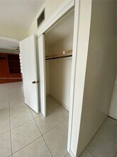 16751 NE 9th Ave in Miami, FL - Foto de edificio - Building Photo