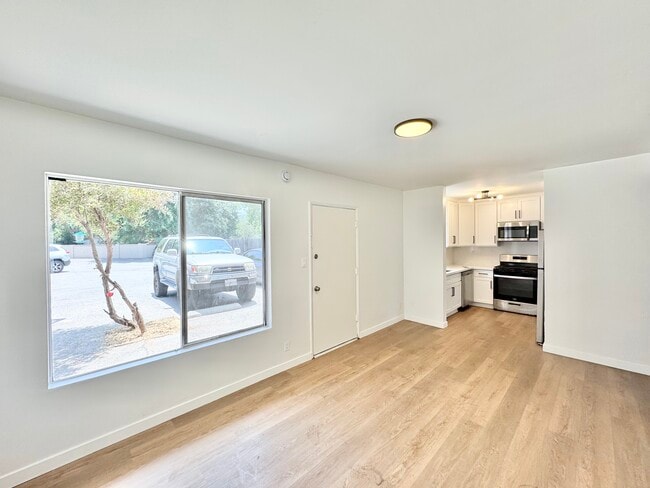 3001 Petite Ct in Los Angeles, CA - Building Photo - Building Photo