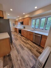 144 Old Winkle Point Rd in Northport, NY - Building Photo - Building Photo