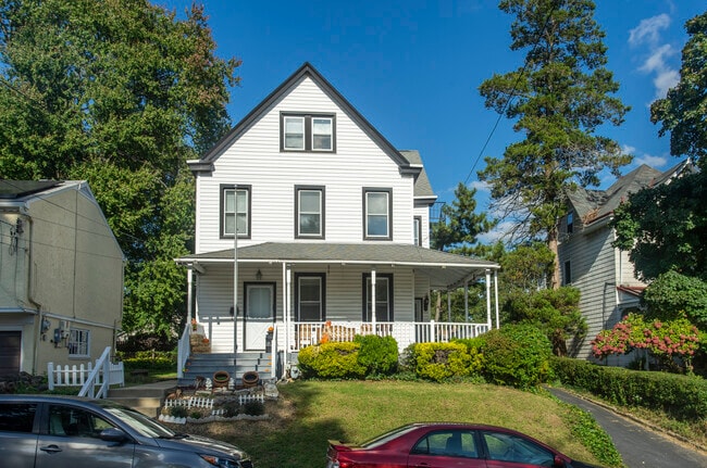 133 Beecher Ave, Unit #2 in Cheltenham, PA - Building Photo - Building Photo