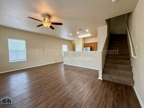 5807 Golf Bend in San Antonio, TX - Building Photo - Building Photo