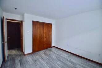 115 Short Beach Rd in Stratford, CT - Building Photo - Building Photo