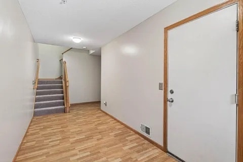 10708 Tamarack St NW in Coon Rapids, MN - Building Photo - Building Photo