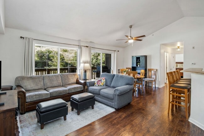 326 River View Dr in New Castle, CO - Building Photo - Building Photo