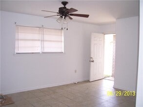 406 Dubarry St in Chalmette, LA - Foto de edificio - Building Photo