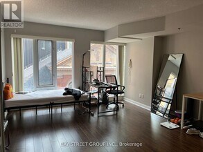 210-210 Victoria St in Toronto, ON - Building Photo - Building Photo
