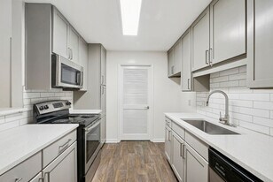 Westhaven at Vinings in Atlanta, GA - Building Photo