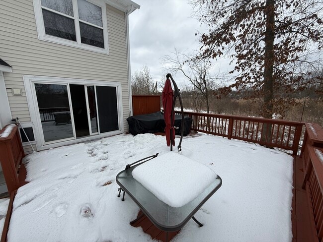 1719 Charms Rd in Wixom, MI - Building Photo - Building Photo