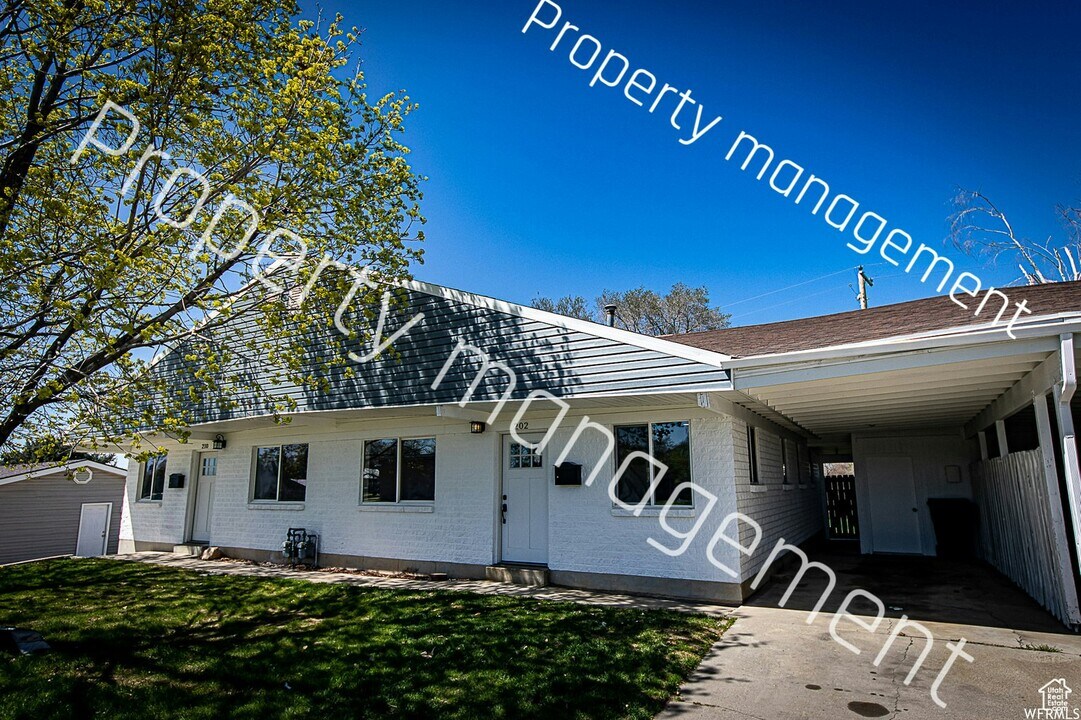 202 W 2050 N in Sunset, UT - Building Photo