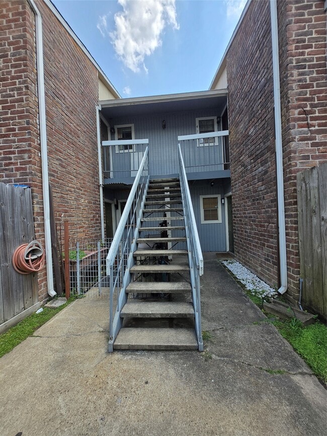 9550 Deering Dr in Houston, TX - Building Photo - Building Photo