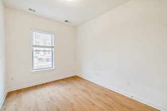 Hickory Hope Apartments in Charlottesville, VA - Building Photo - Building Photo