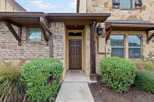 130 Knox Dr in College Station, TX - Foto de edificio - Building Photo