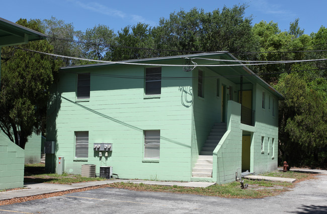 Firestone Apartments in Jacksonville, FL - Foto de edificio - Building Photo