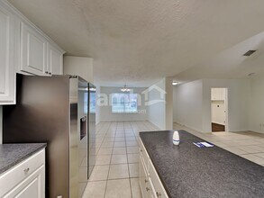 16365 Hidden River Ct in Conroe, TX - Building Photo - Building Photo