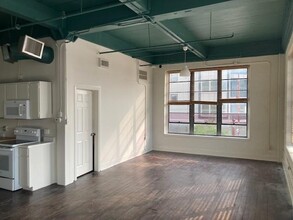 100 Jackson St-Unit -J 201 in Houston, TX - Building Photo - Building Photo