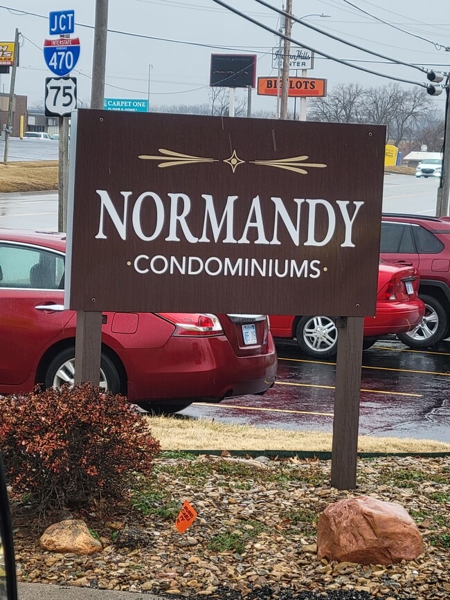 property at 2801 SW Prairie Rd