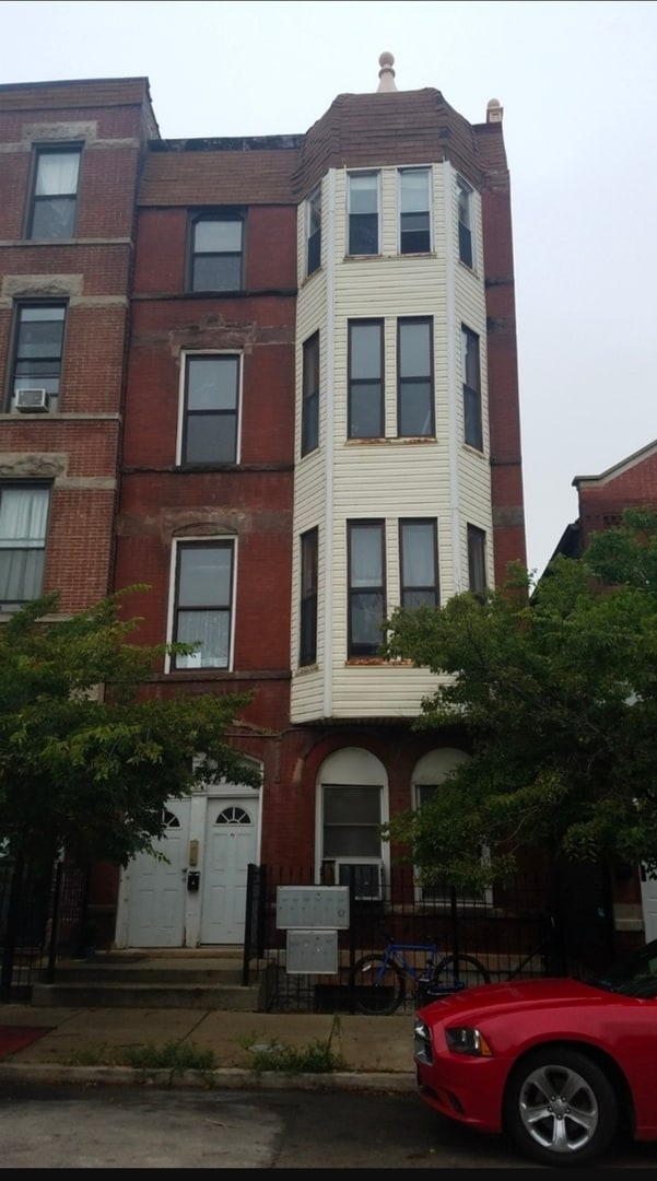 property at 1340 W 18th Pl