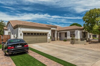 3000 E Parkview Dr in Gilbert, AZ - Building Photo - Building Photo