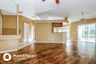 3191 Deltona Blvd, Unit A-306 in Spring Hill, FL - Building Photo - Building Photo