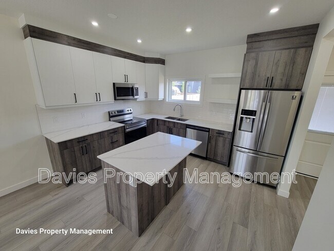 17931-17960 60 St NW in Edmonton, AB - Building Photo - Building Photo