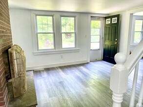 589 Old Hartford Rd in Colchester, CT - Building Photo - Building Photo