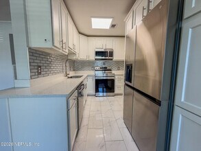 1368 Rensselaer Ave in Jacksonville, FL - Building Photo - Building Photo