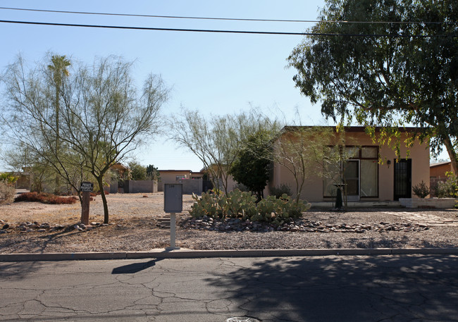 4114 E Fairmount St in Tucson, AZ - Foto de edificio - Building Photo