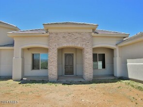 5788 Padilla Dr in Hereford, AZ - Building Photo - Building Photo