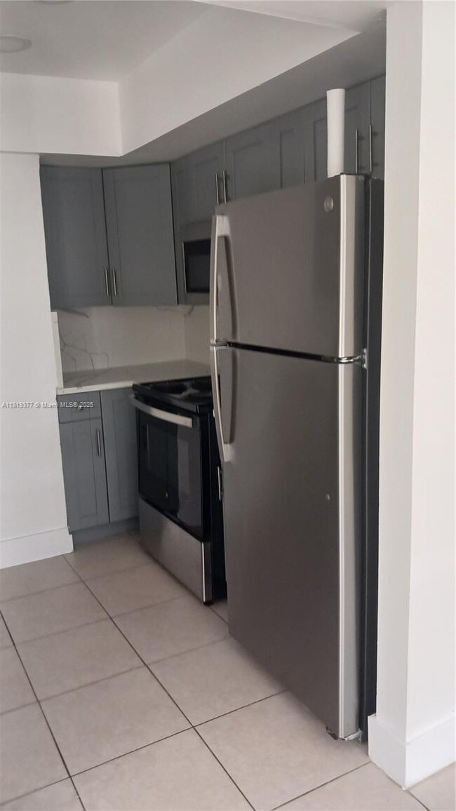 2217 NW 59th Ave in Lauderhill, FL - Building Photo - Building Photo