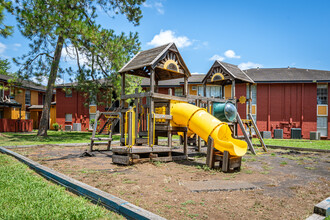 The Pines at Leonora Park in Houston, TX - Building Photo - Building Photo