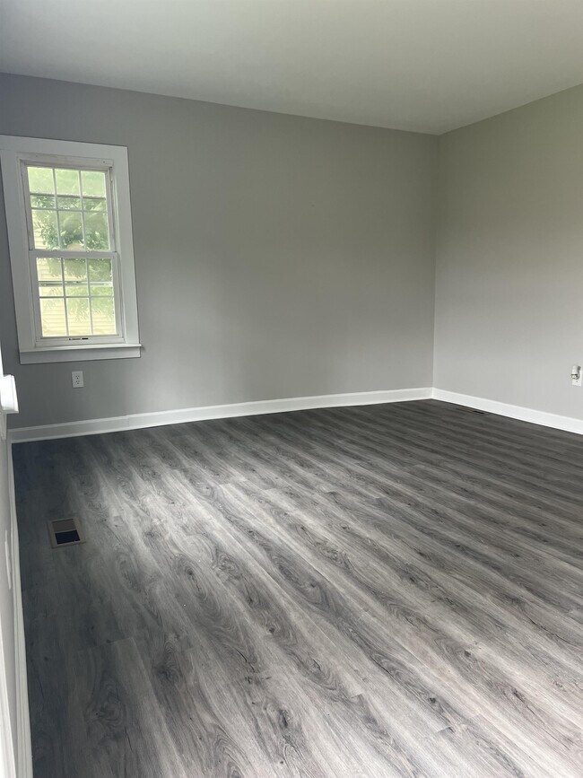 30432 Maple St in Princess Anne, MD - Building Photo - Building Photo