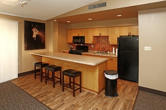 Rambush Estates in Burnsville, MN - Building Photo - Interior Photo