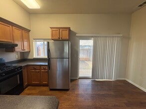 19745-19747 Brokeoff Mountain Pl in Cottonwood, CA - Building Photo - Building Photo