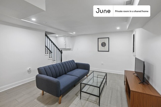 Room in Shared 5 bed/3.5 bath home, Unit E in Washington, DC - Building Photo - Building Photo