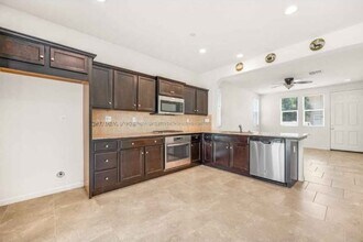 3515 Magnificent Way in Clovis, CA - Building Photo - Building Photo