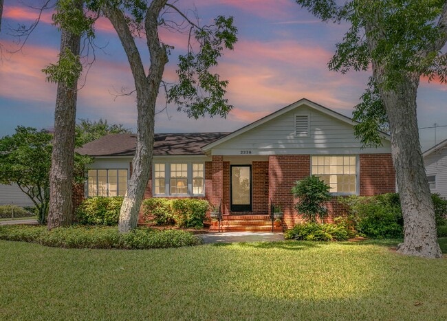 property at 2238 Southampton Rd
