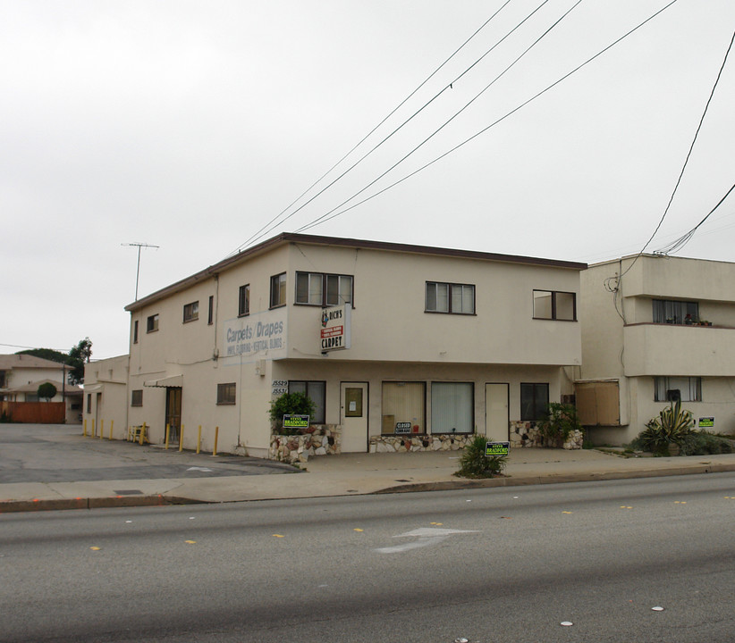 15529-15531 S Normandie Ave in Gardena, CA - Foto de edificio