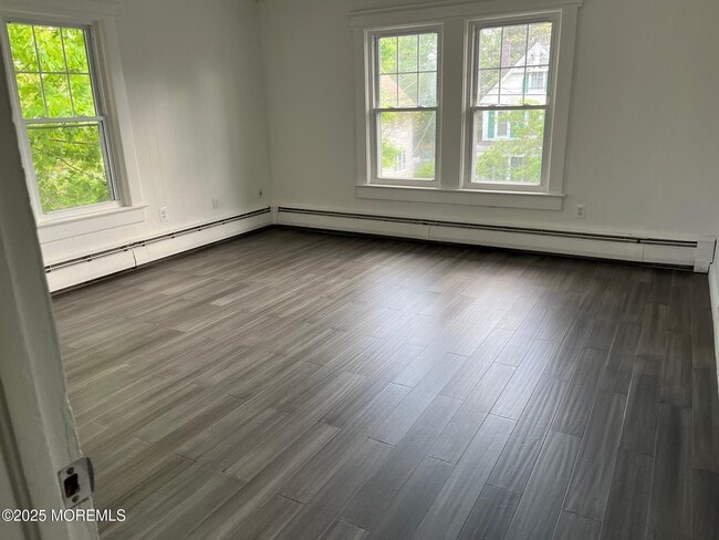 724 W Bay Ave in Barnegat Township, NJ - Building Photo - Building Photo