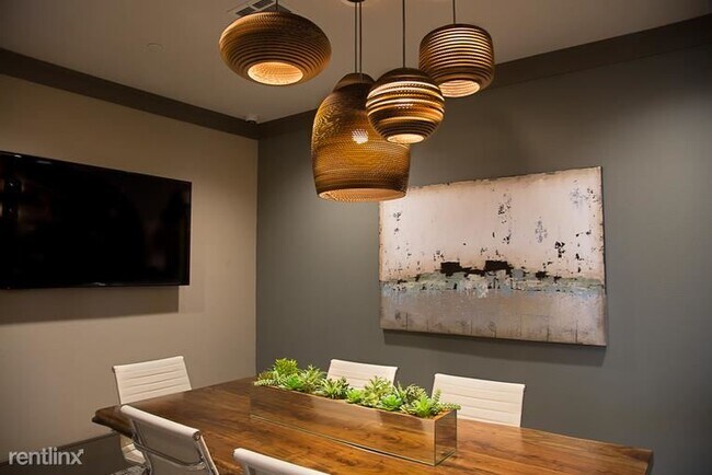 331 Forest Center Dr photo'